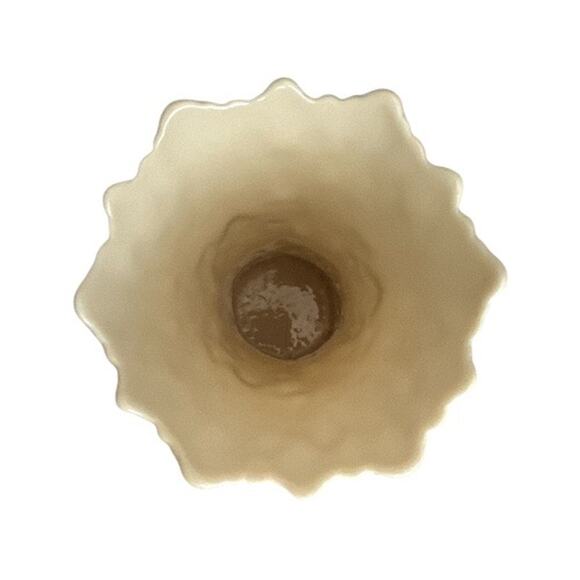 Lenox Woodland Acanthus Leaf Ivory Porcelain Vase - Picture 4 of 10